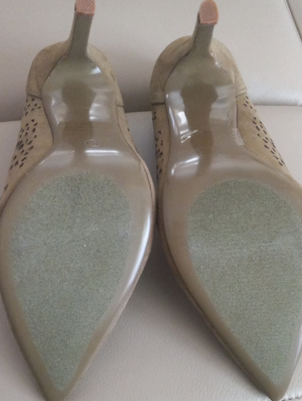 Cape Robbin Women's Olive Green Laser-Cut Pointed Toe Pumps Size 9M - Picture 15 of 17